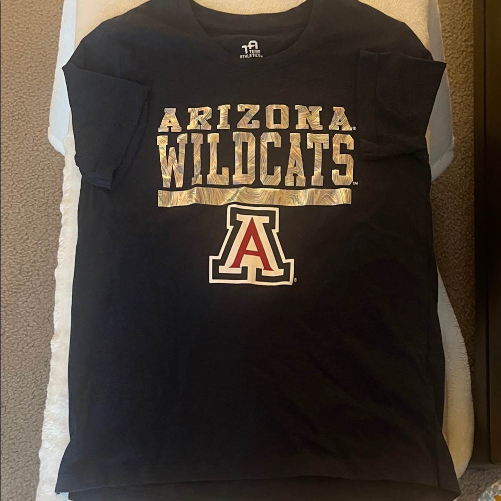 2 Arizona Wildcats Kids Shirts - Picture 3 of 3